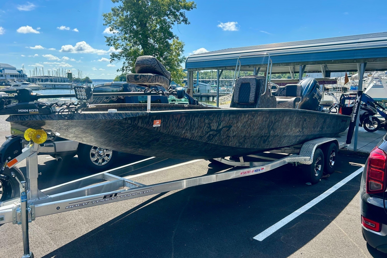 2025 Xpress H22B Bay