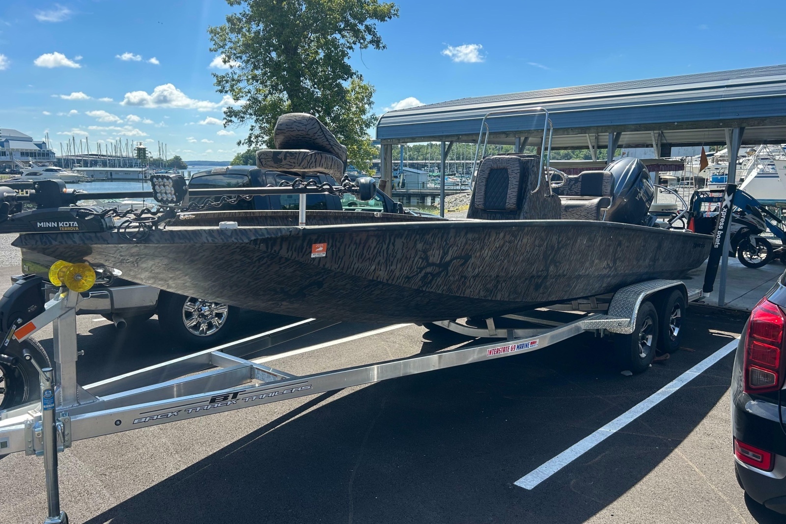2025 Xpress H22B Bay