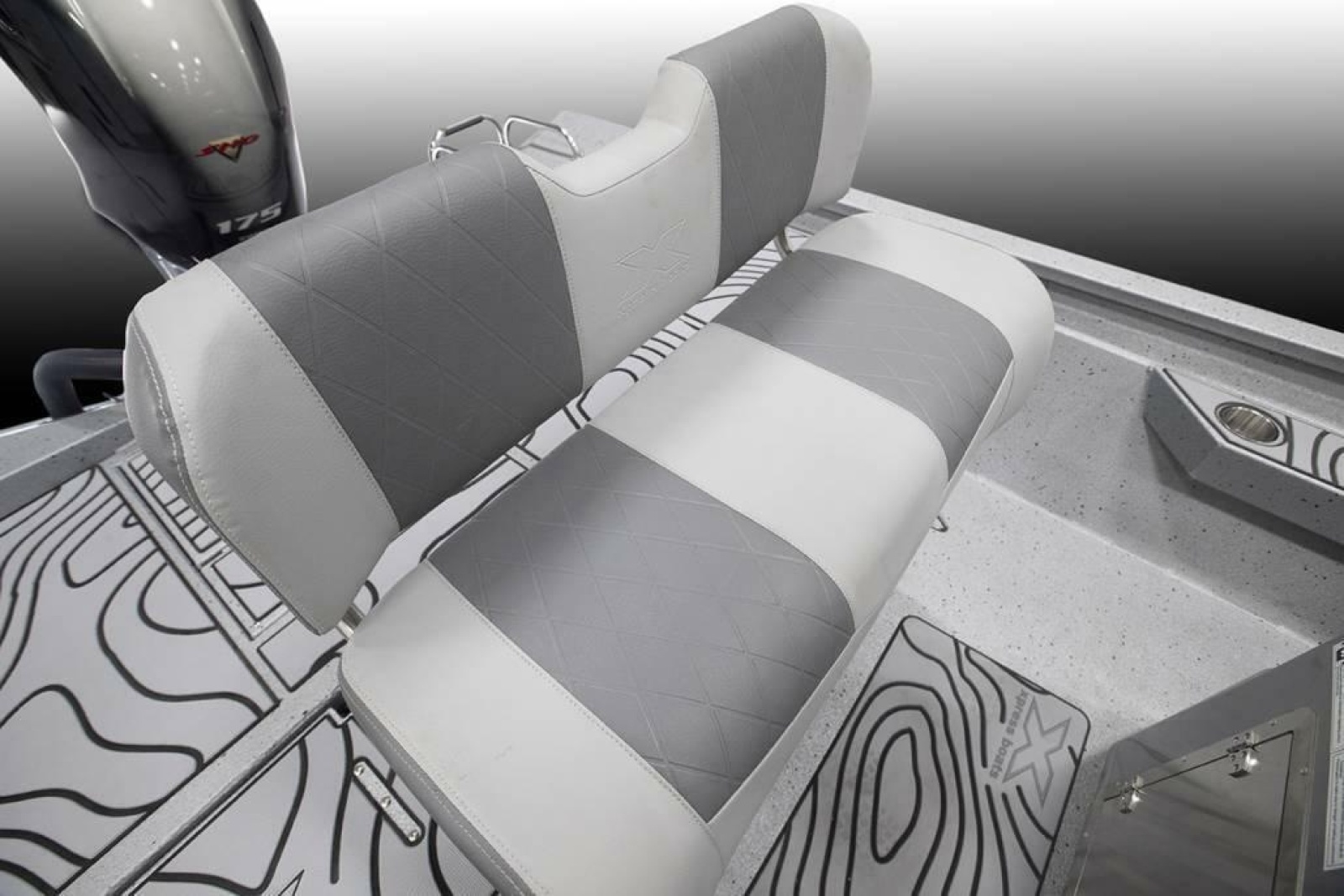 2025 Xpress H22B Bay