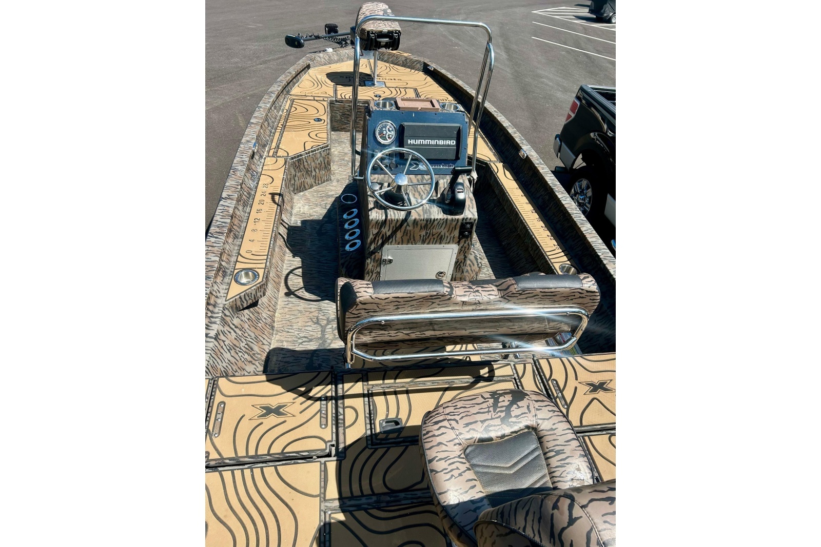 2025 Xpress H22B Bay
