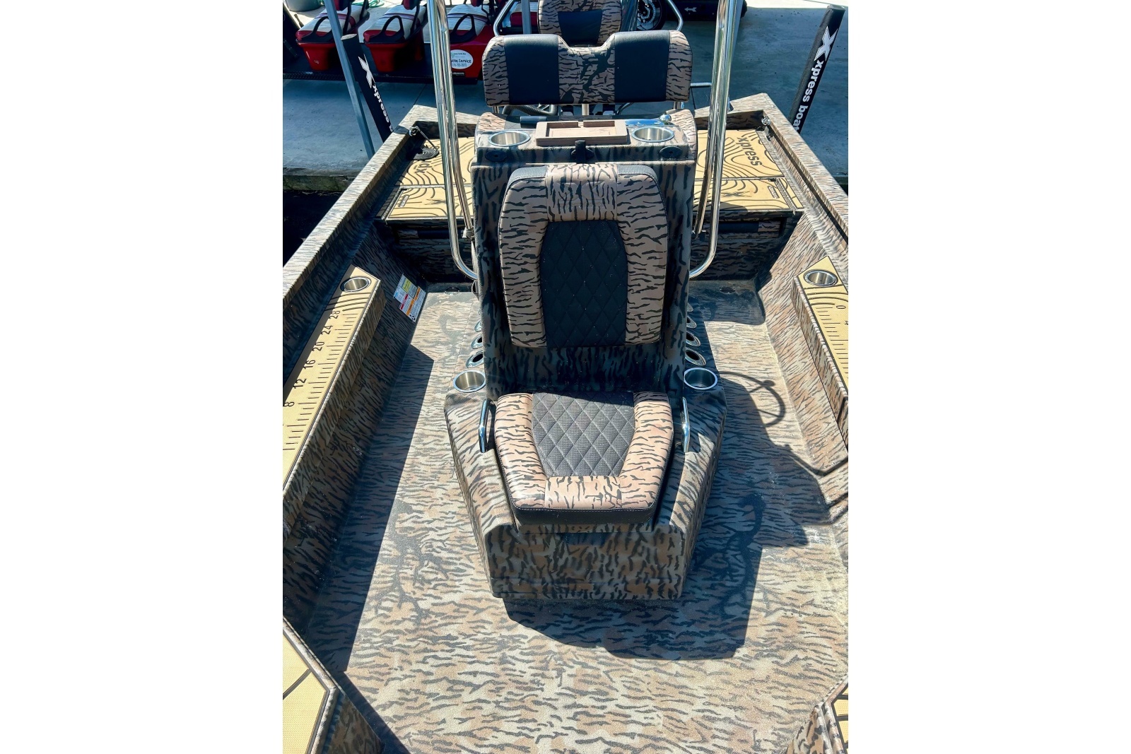 2025 Xpress H22B Bay