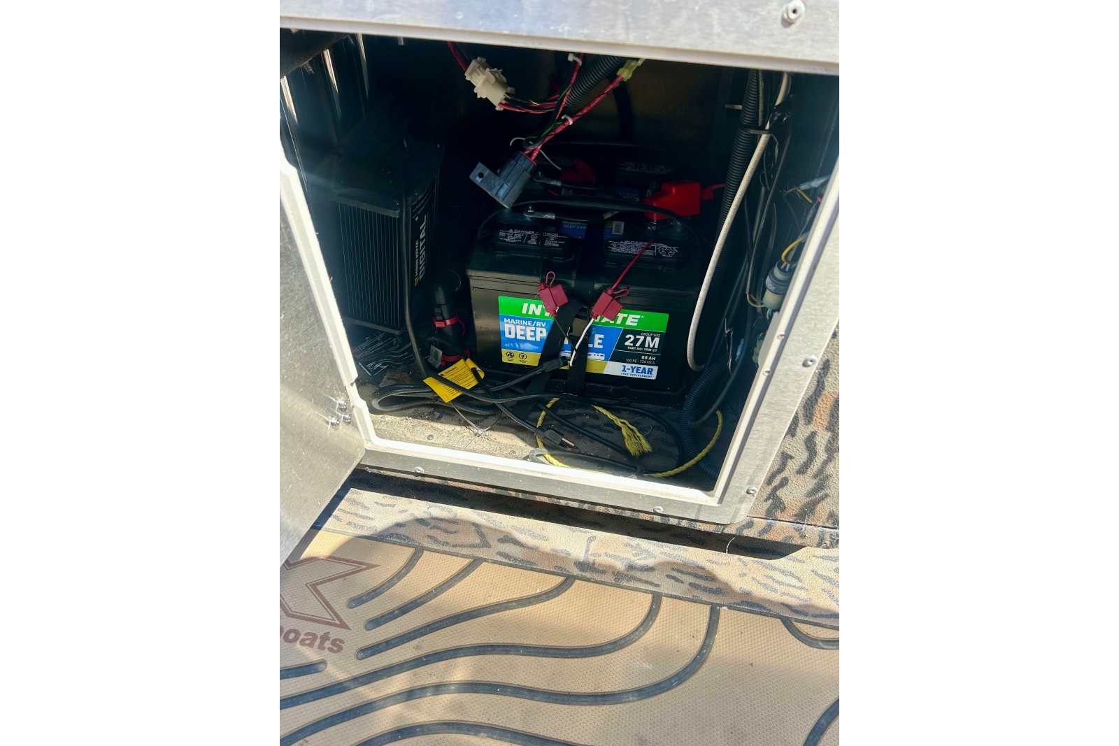 2025 Xpress H22B Bay
