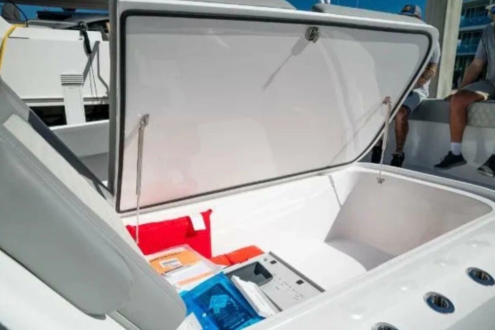 2024 Front Runner 37 Catamaran