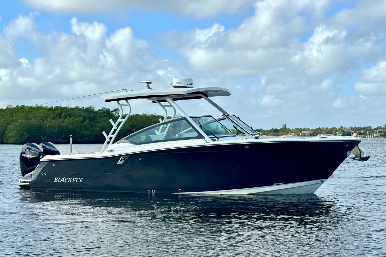 2023 Blackfin 272 DC