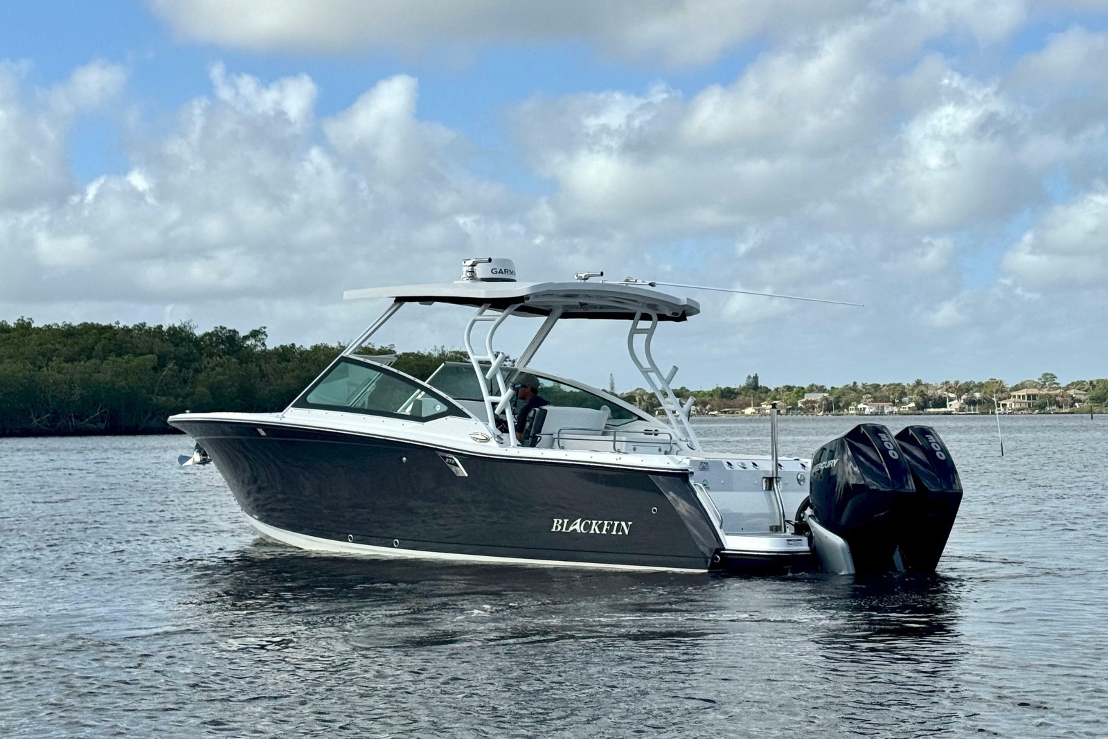 2023 Blackfin 272 DC