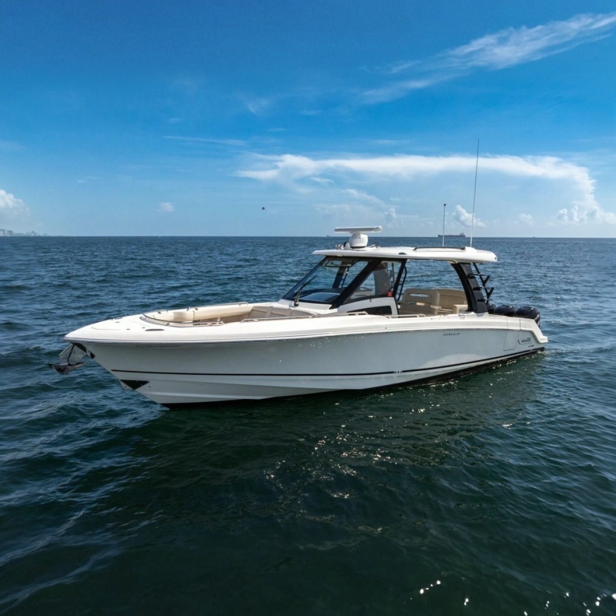2023 Boston Whaler 350 Realm