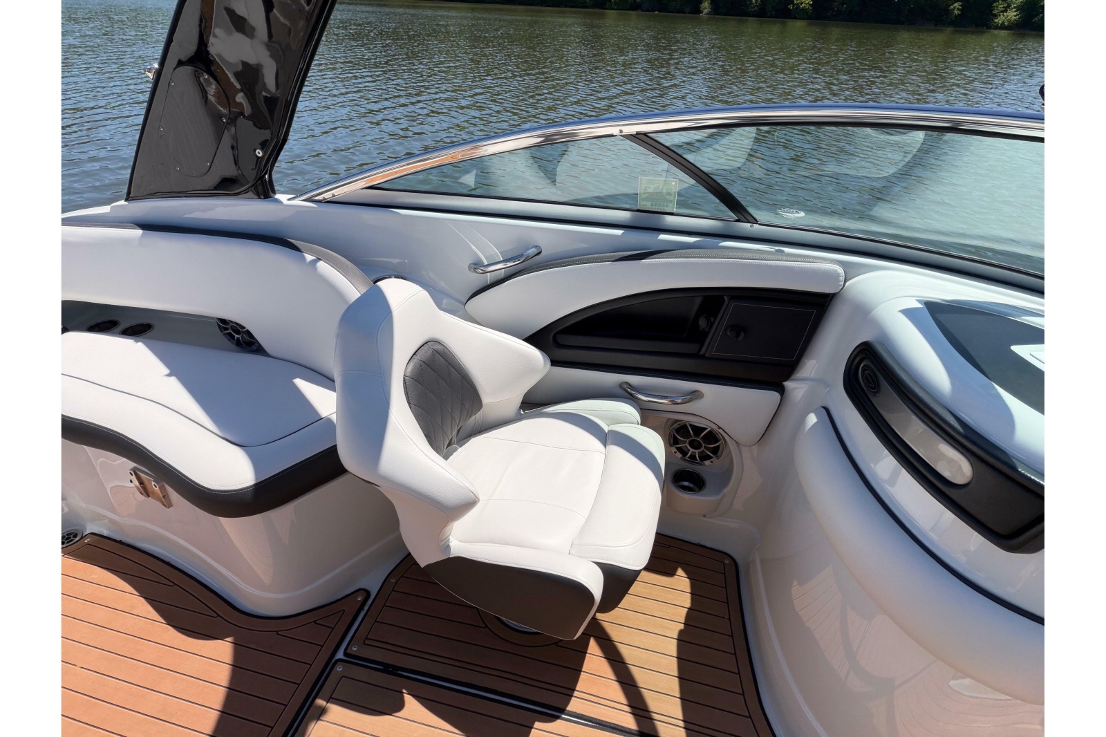 2023 Crownline Eclipse E255