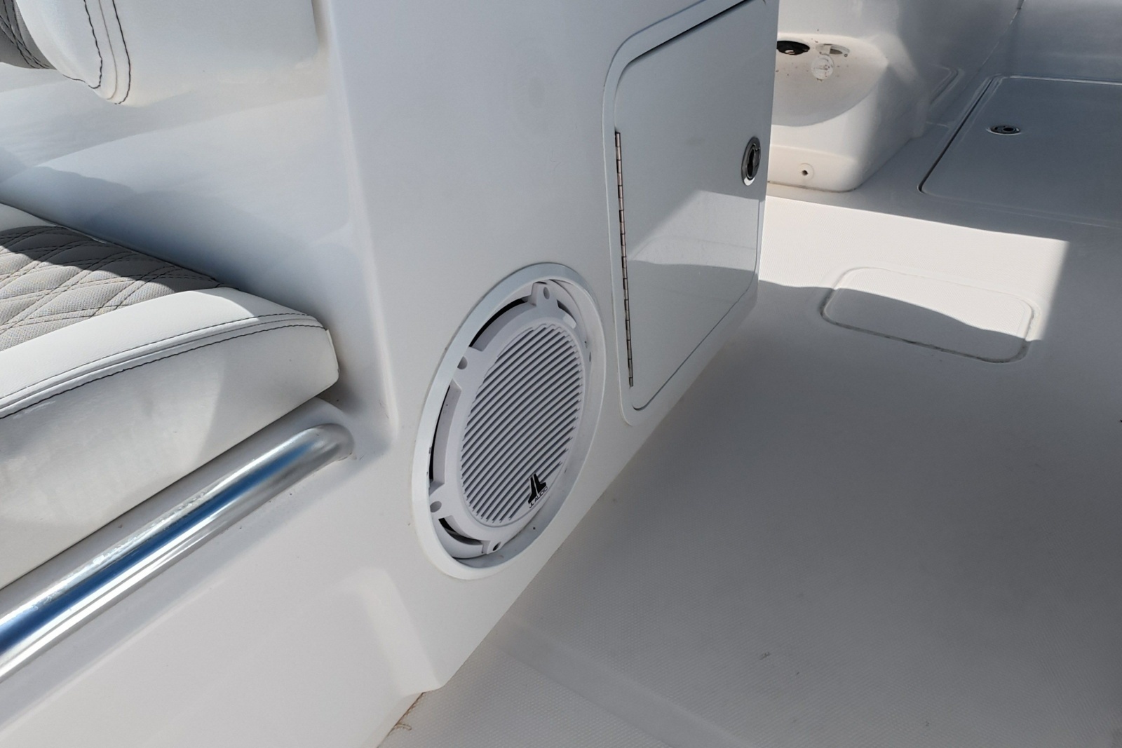 2023 Invincible 33 Catamaran