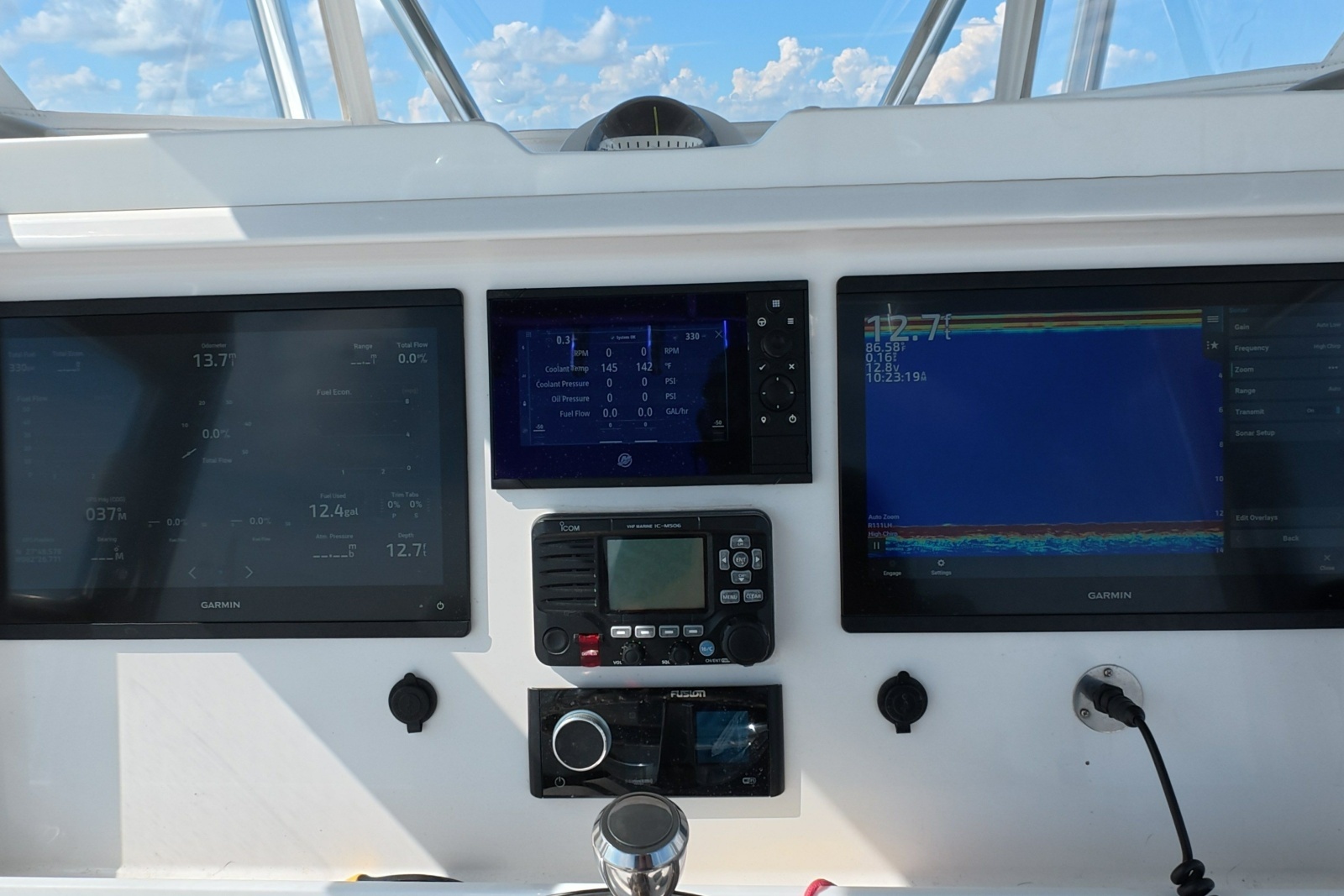 2023 Invincible 33 Catamaran
