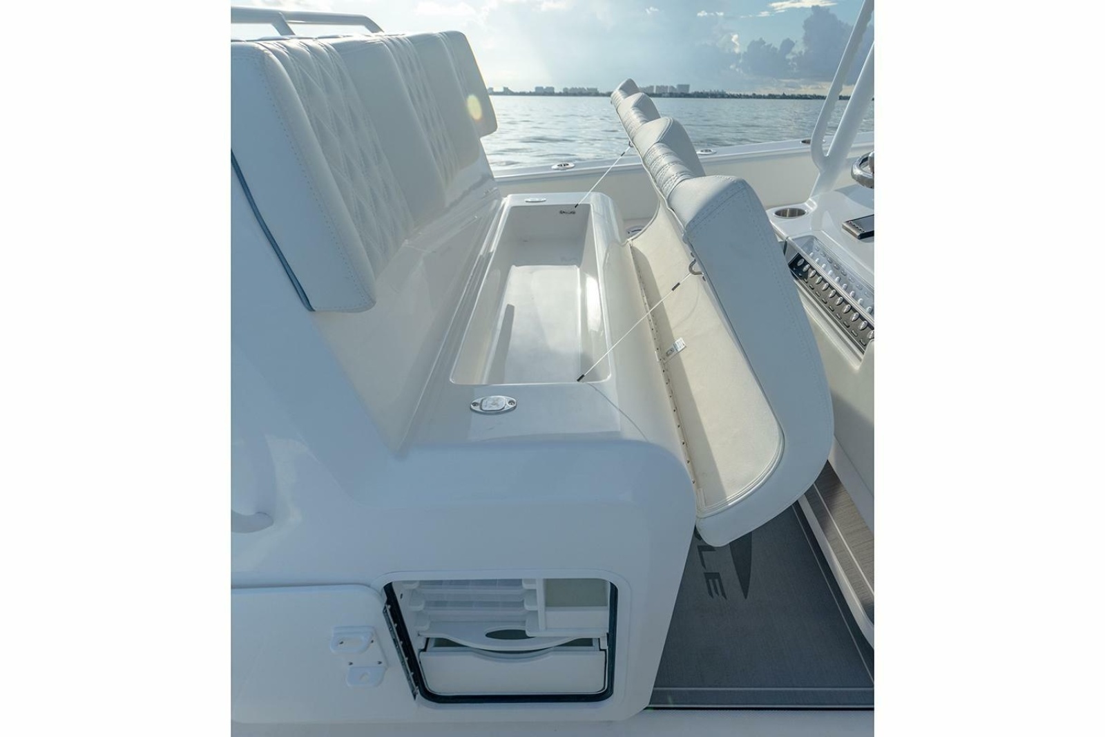 2023 Invincible 33 Catamaran
