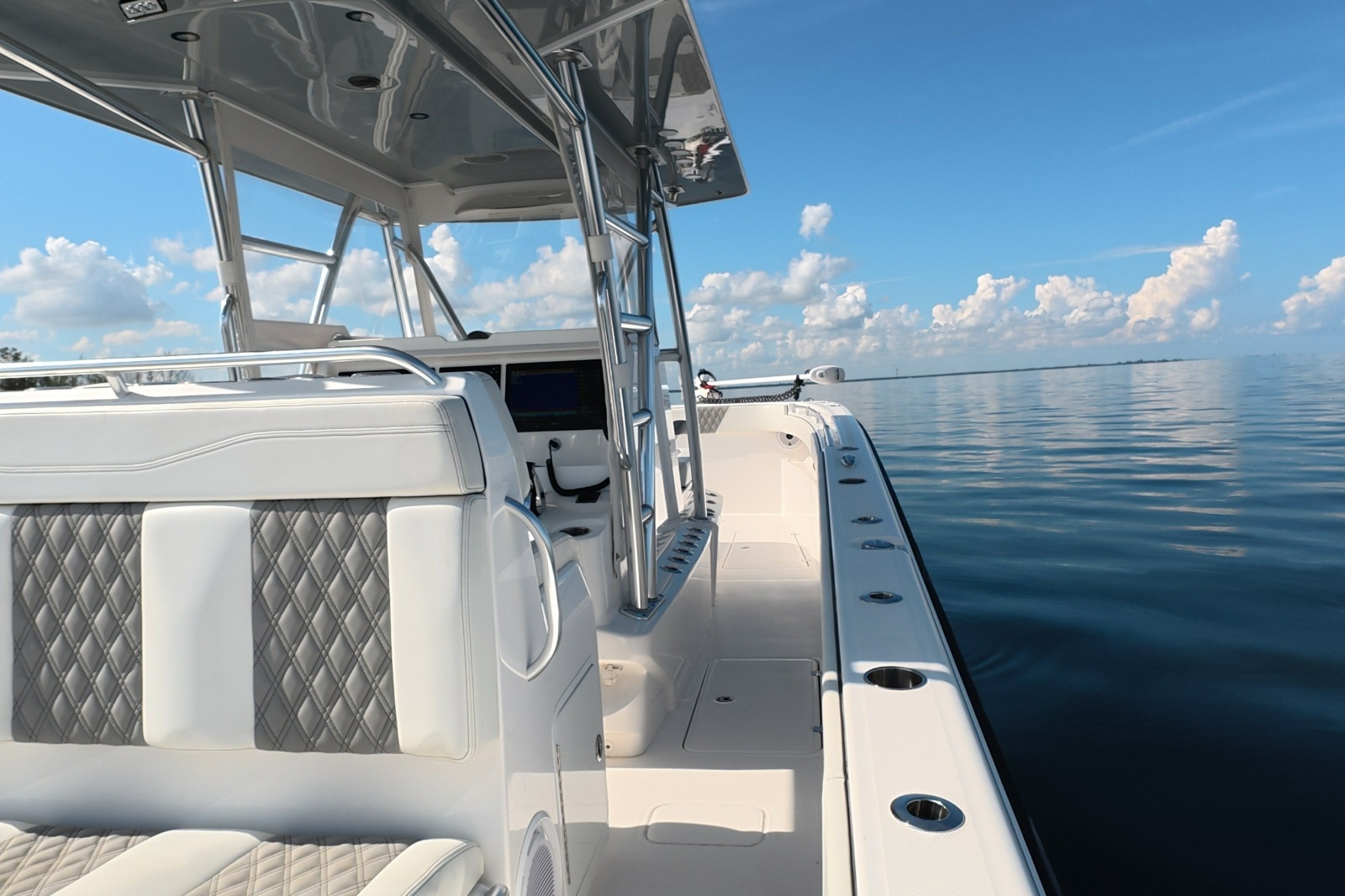 2023 Invincible 33 Catamaran