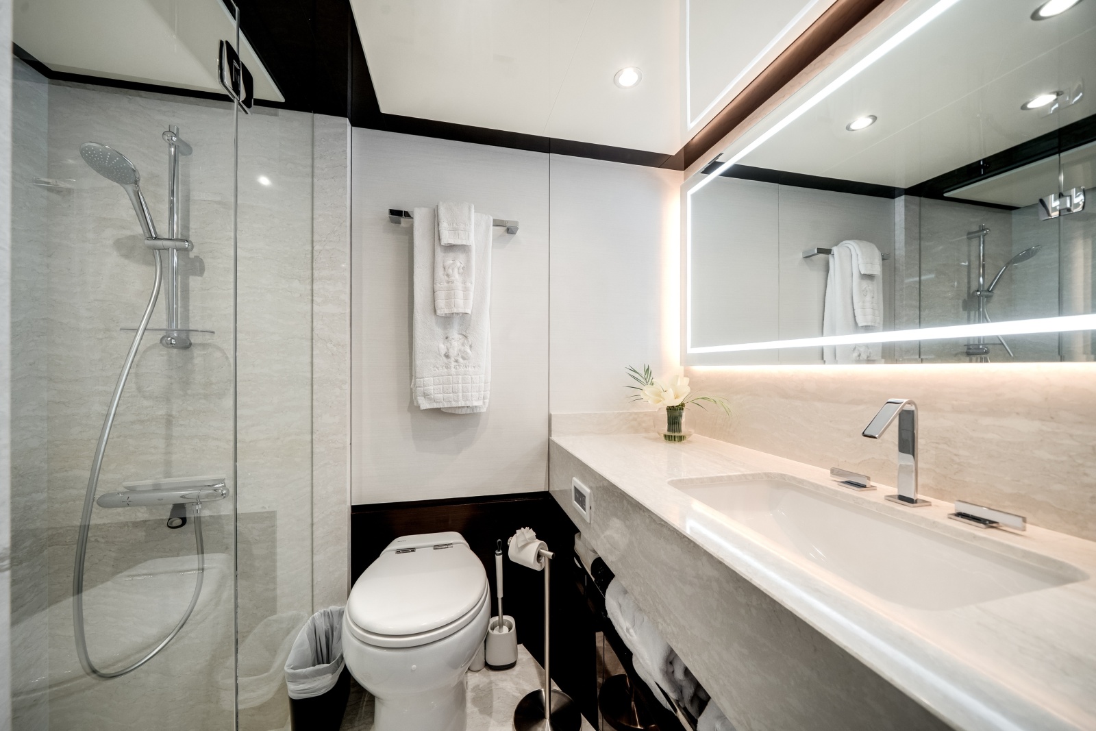 Guest Ensuite Bath