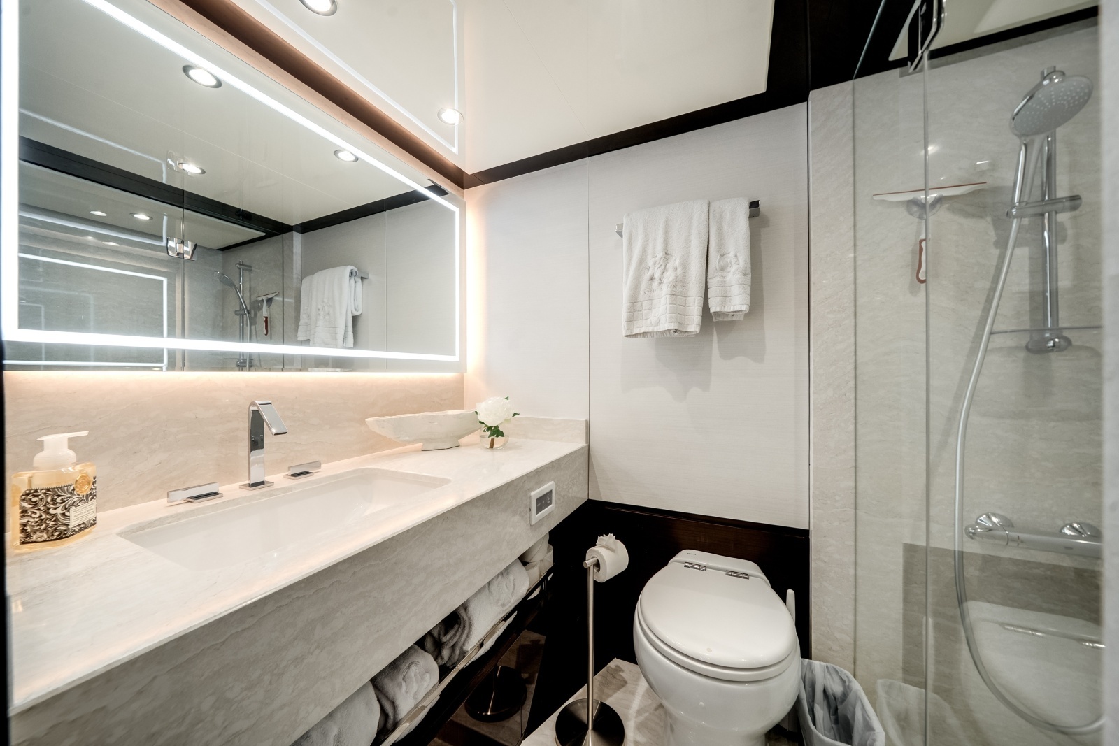 Guest Ensuite Bath
