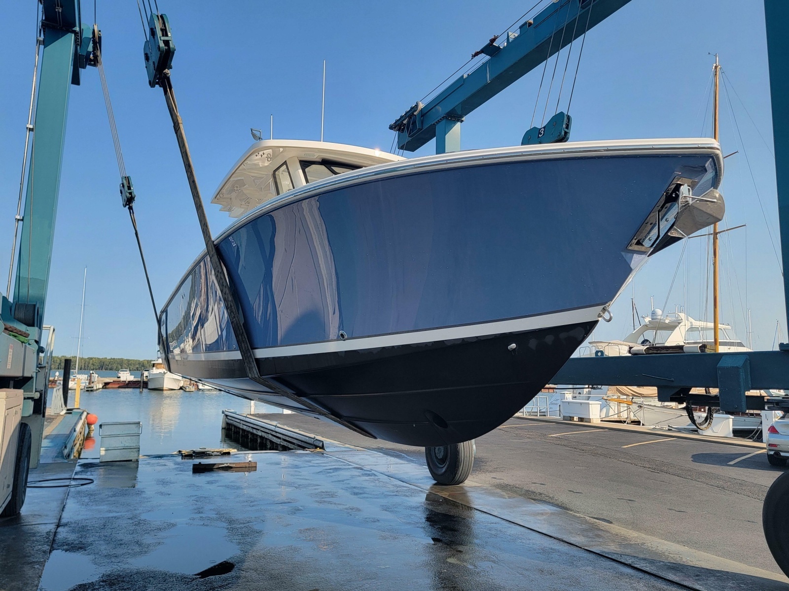 2023 Pursuit S 328 Sport