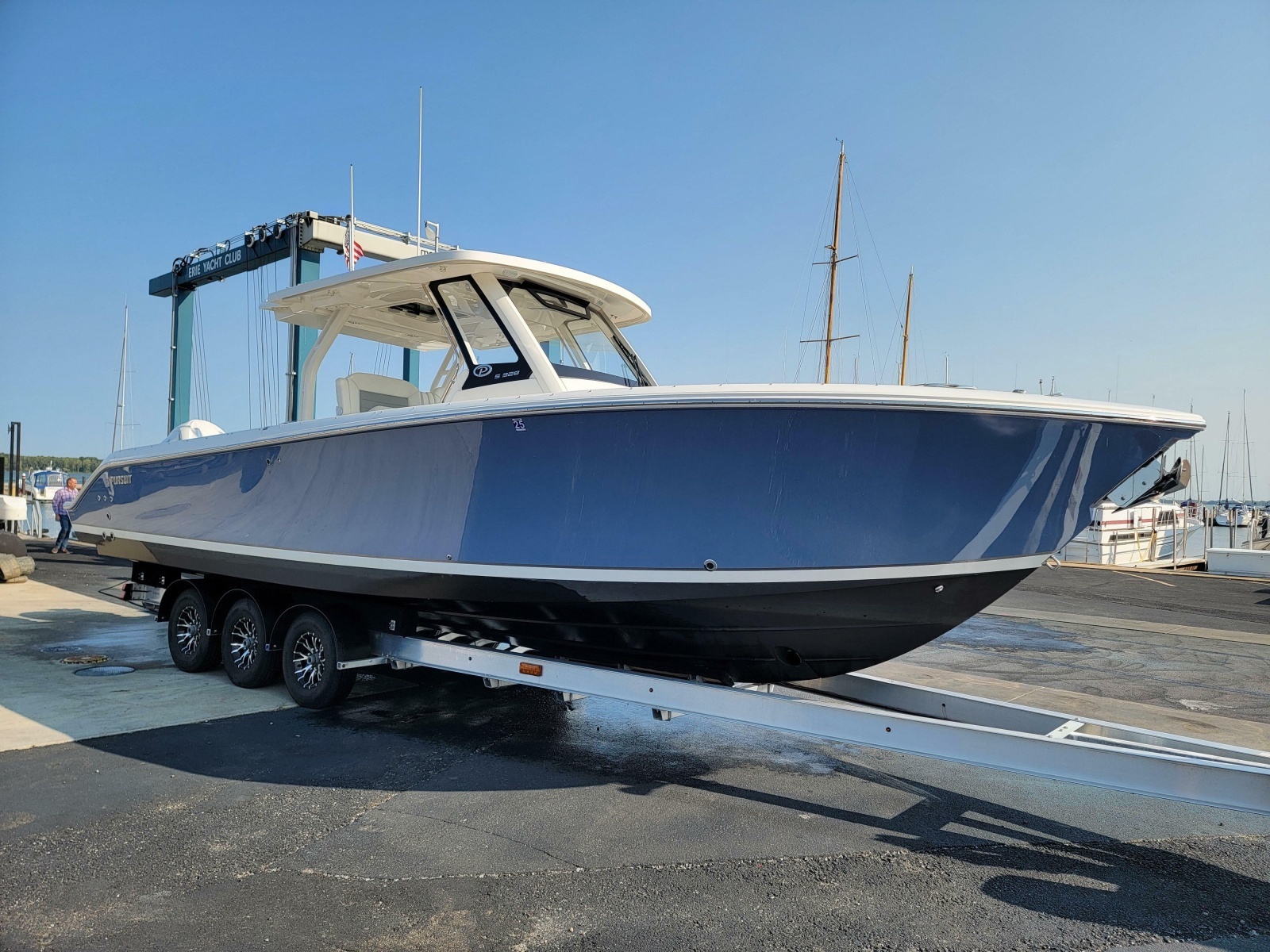 2023 Pursuit S 328 Sport