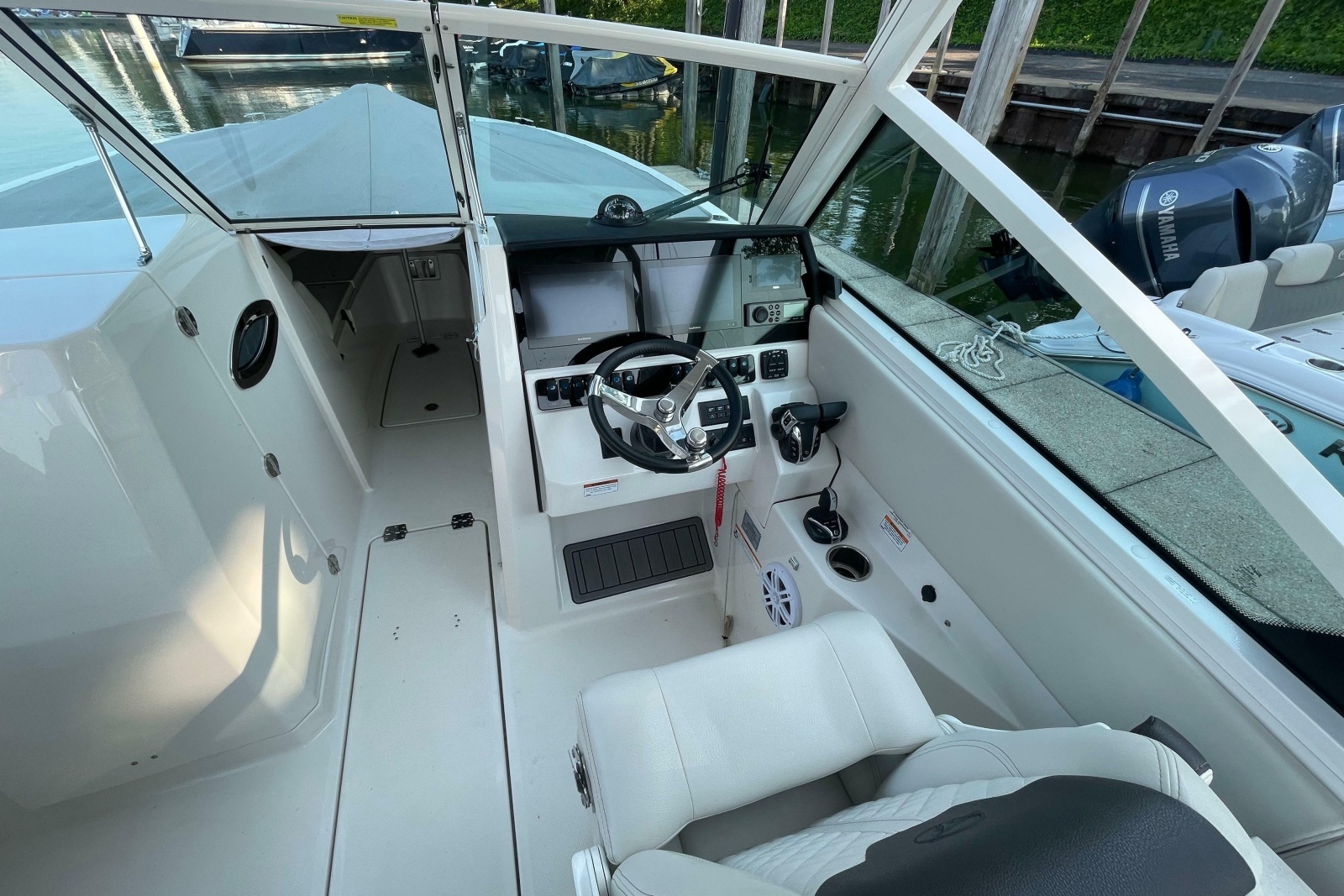 2023 Sailfish 276 DC