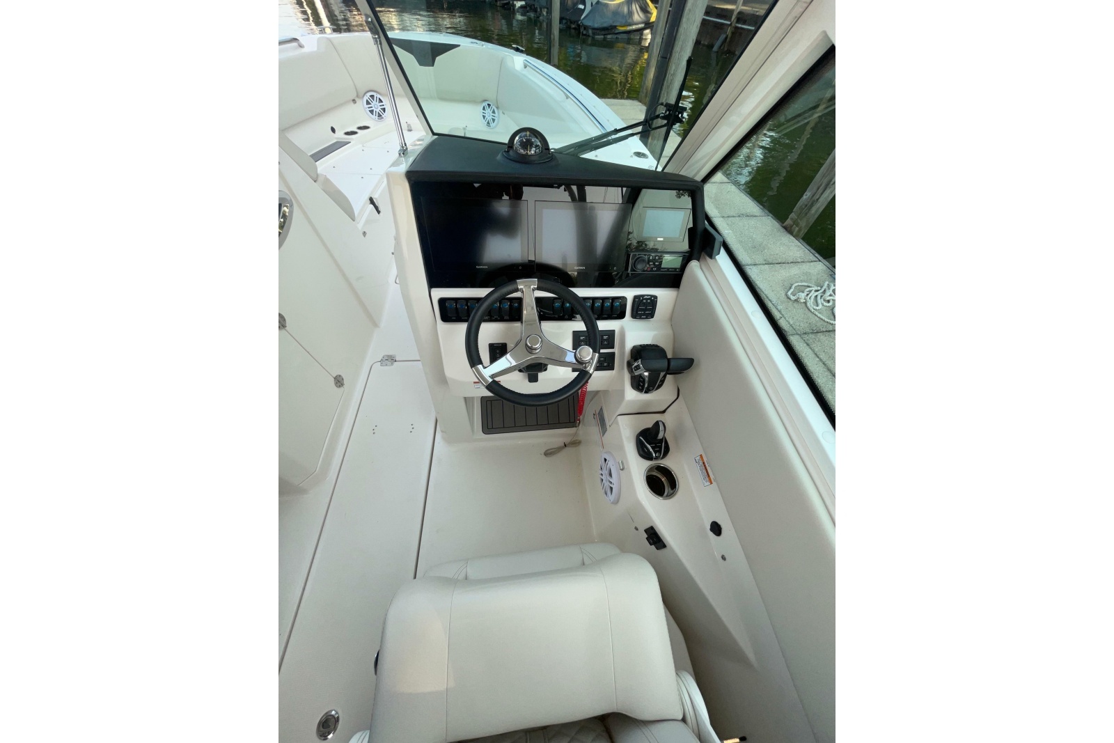 2023 Sailfish 276 DC