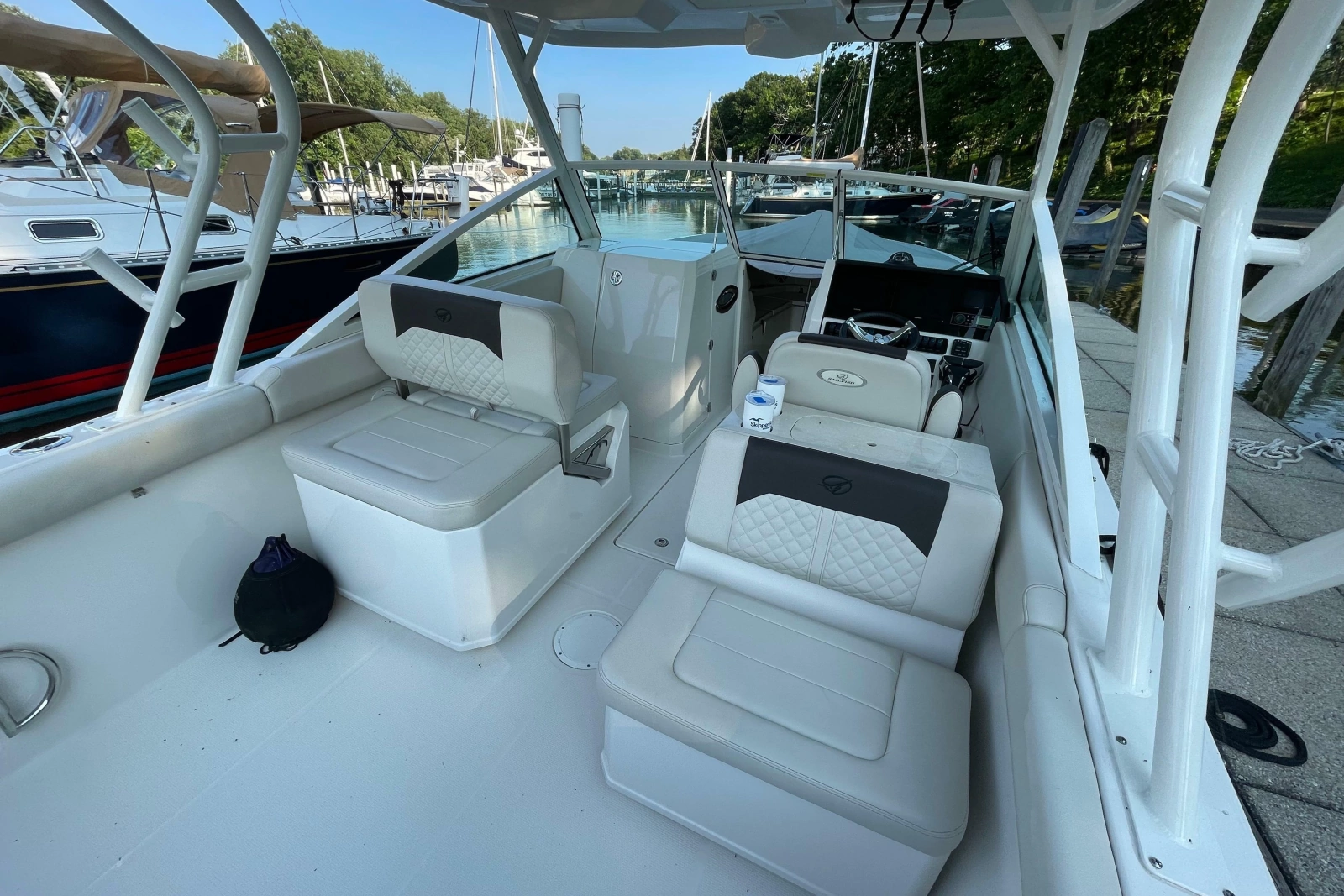 2023 Sailfish 276 DC