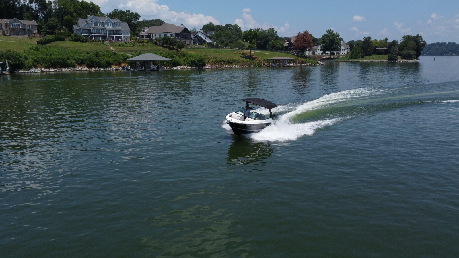 2023 Sea Ray SLX 260 Surf