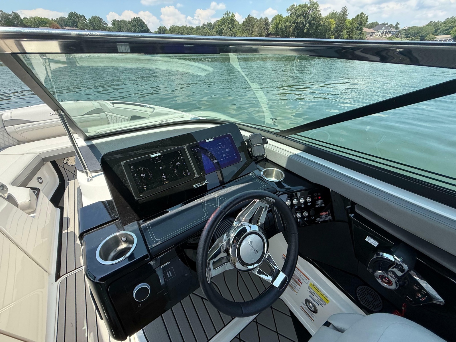 2023 Sea Ray SLX 260 Surf