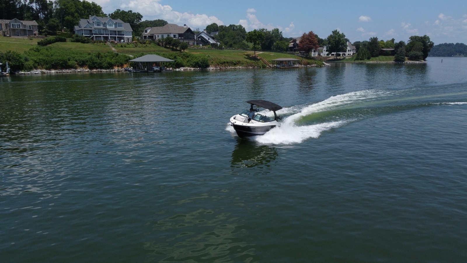 2023 Sea Ray SLX 260 Surf