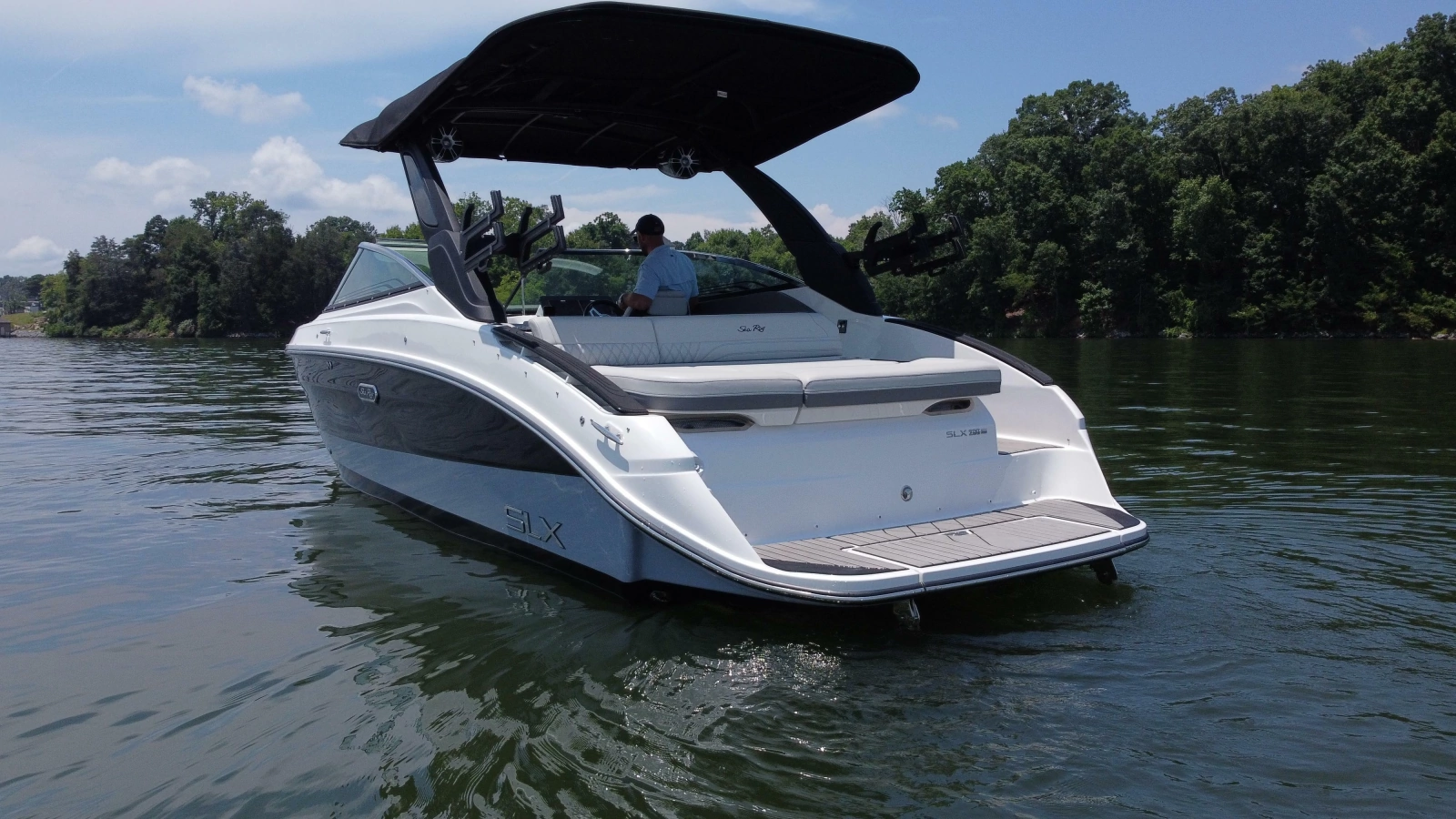 2023 Sea Ray SLX 260 Surf