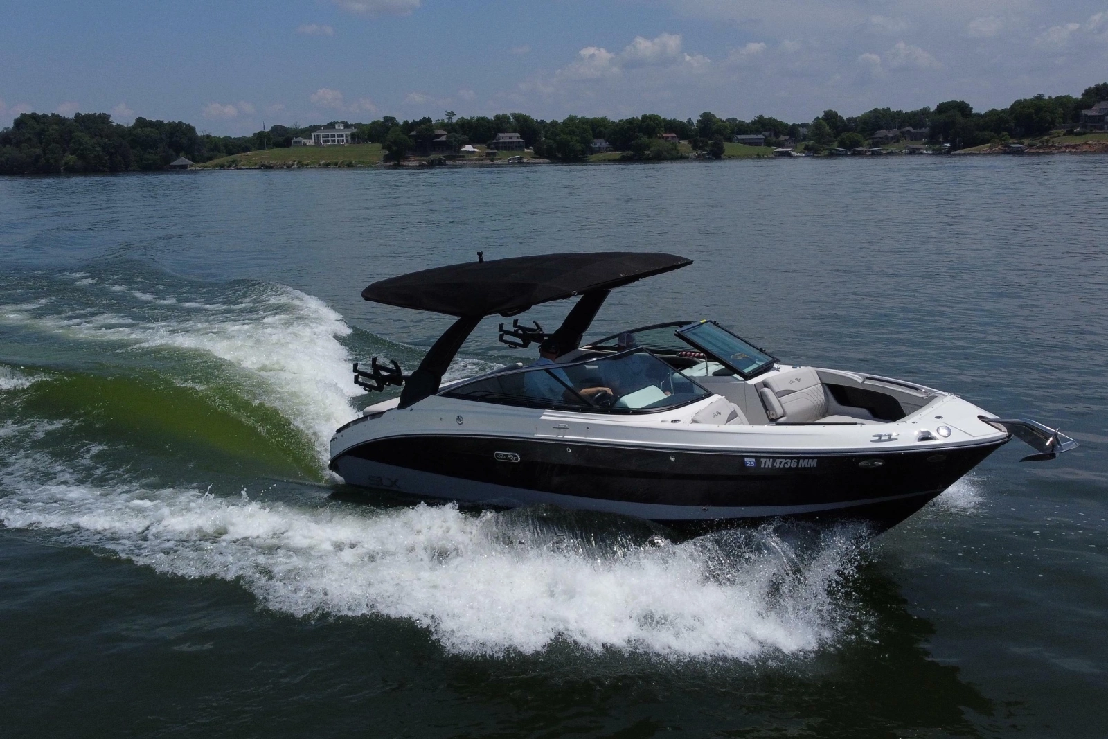 2023 Sea Ray SLX 260 Surf