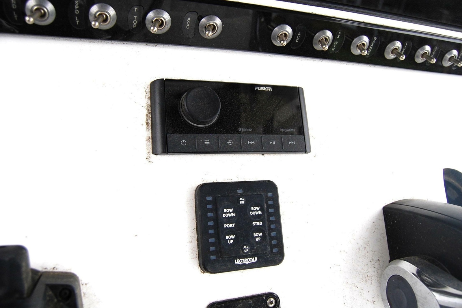 2023 Sportsman Open 242 Center Console