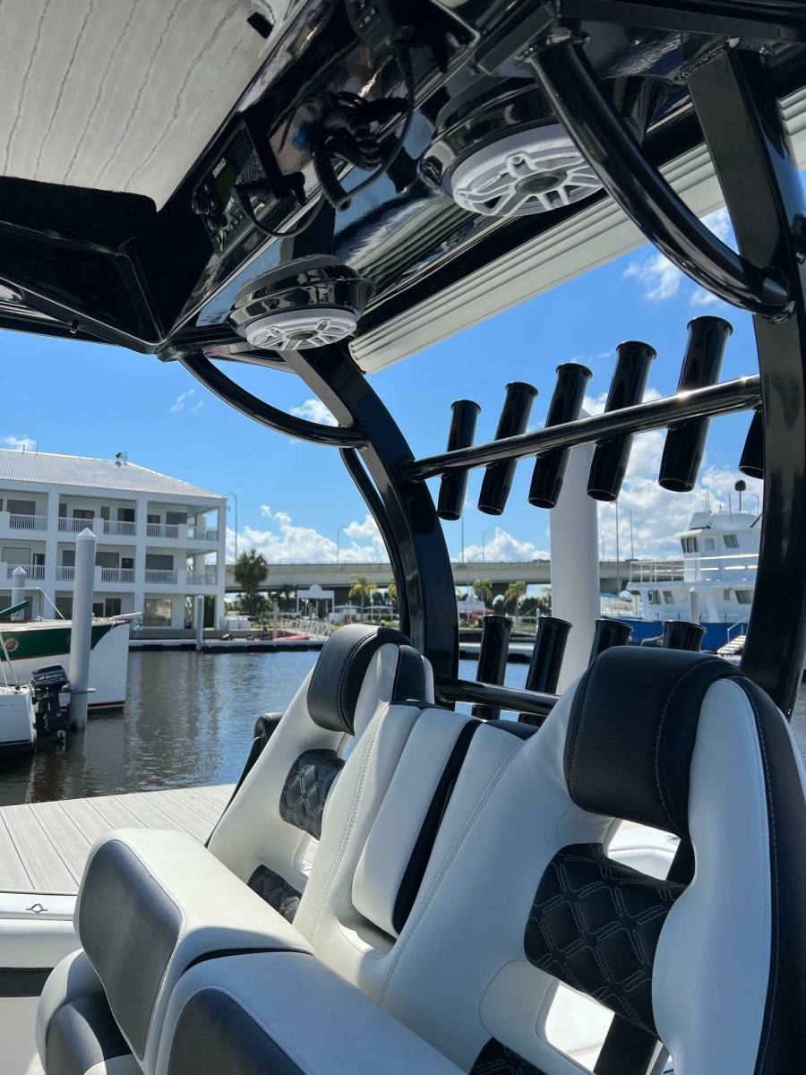 2023 Tidewater 320 CC Adventure