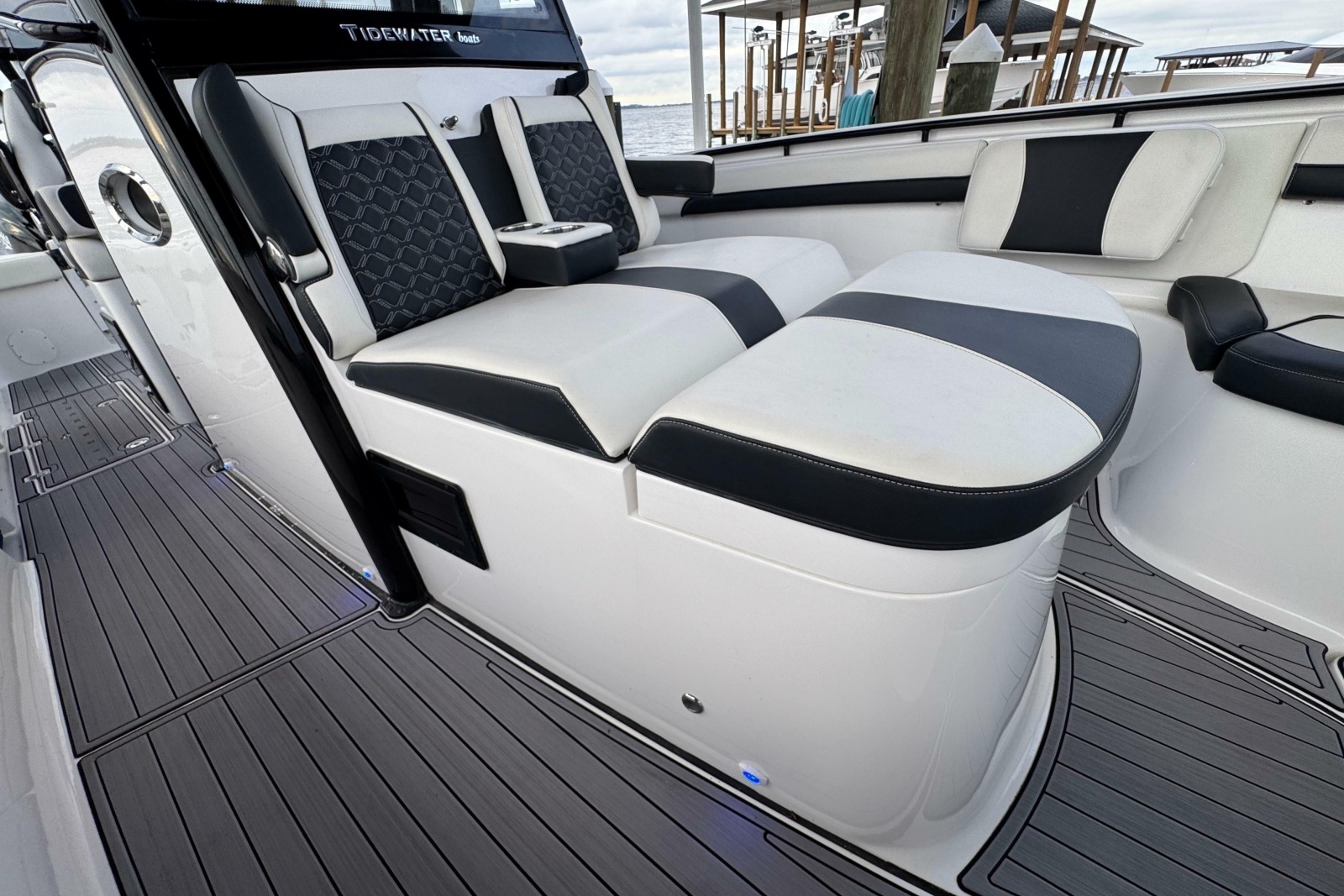 2023 Tidewater 320 CC Adventure