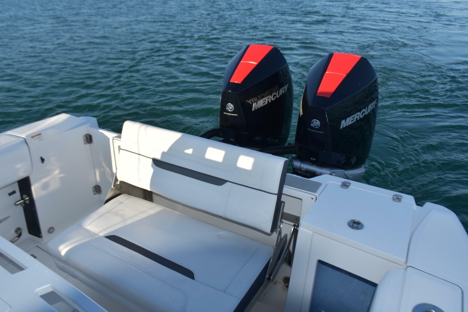 2022 Blackfin 272 CC