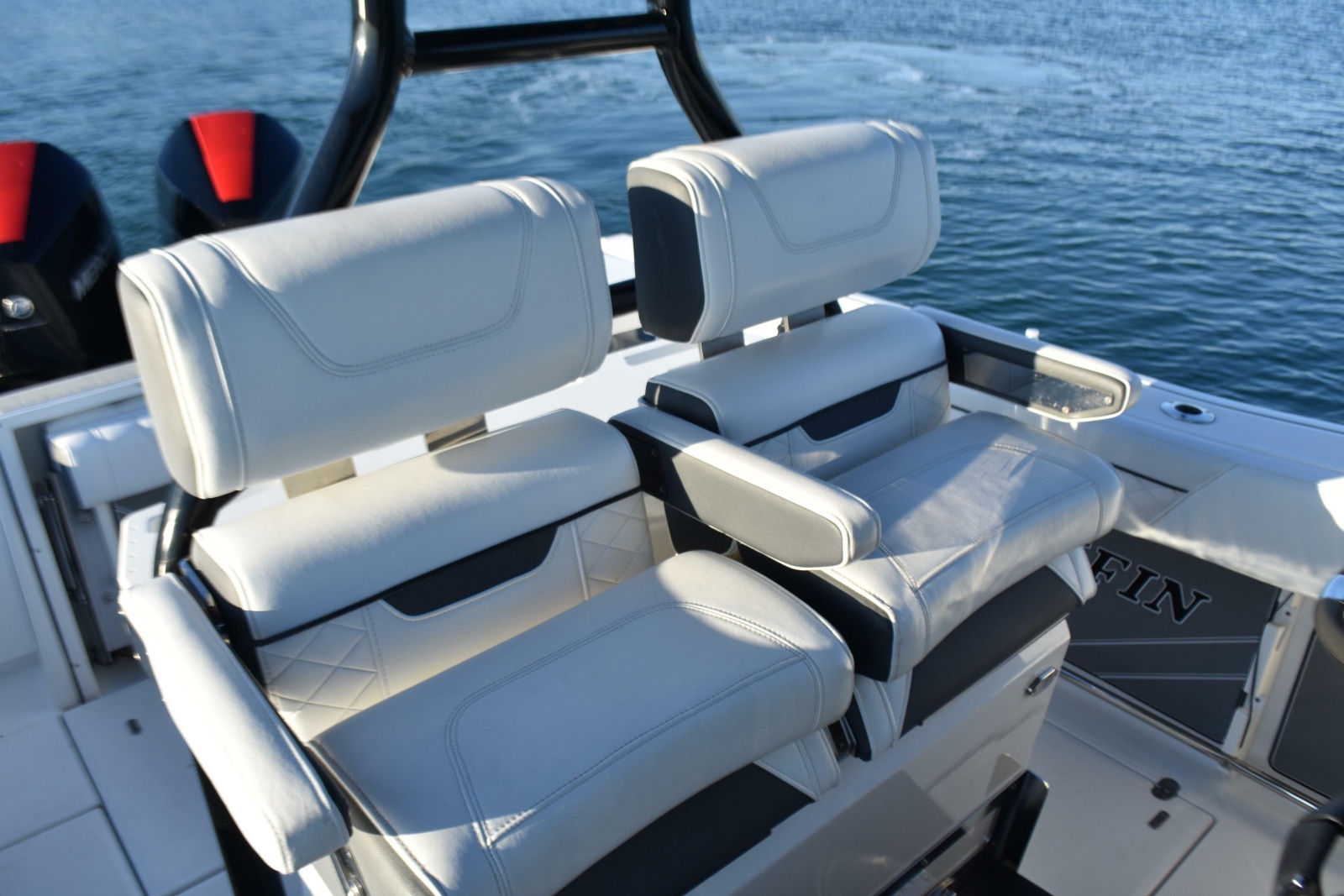 2022 Blackfin 272 CC