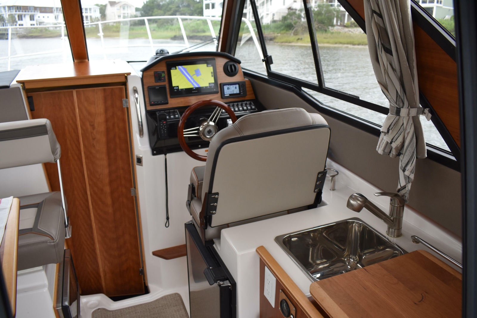 2022 Cutwater C-248 Coupe