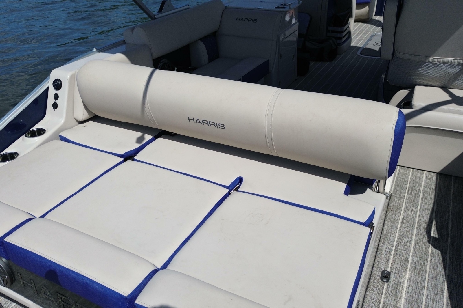 2022 Harris Grand Mariner 250