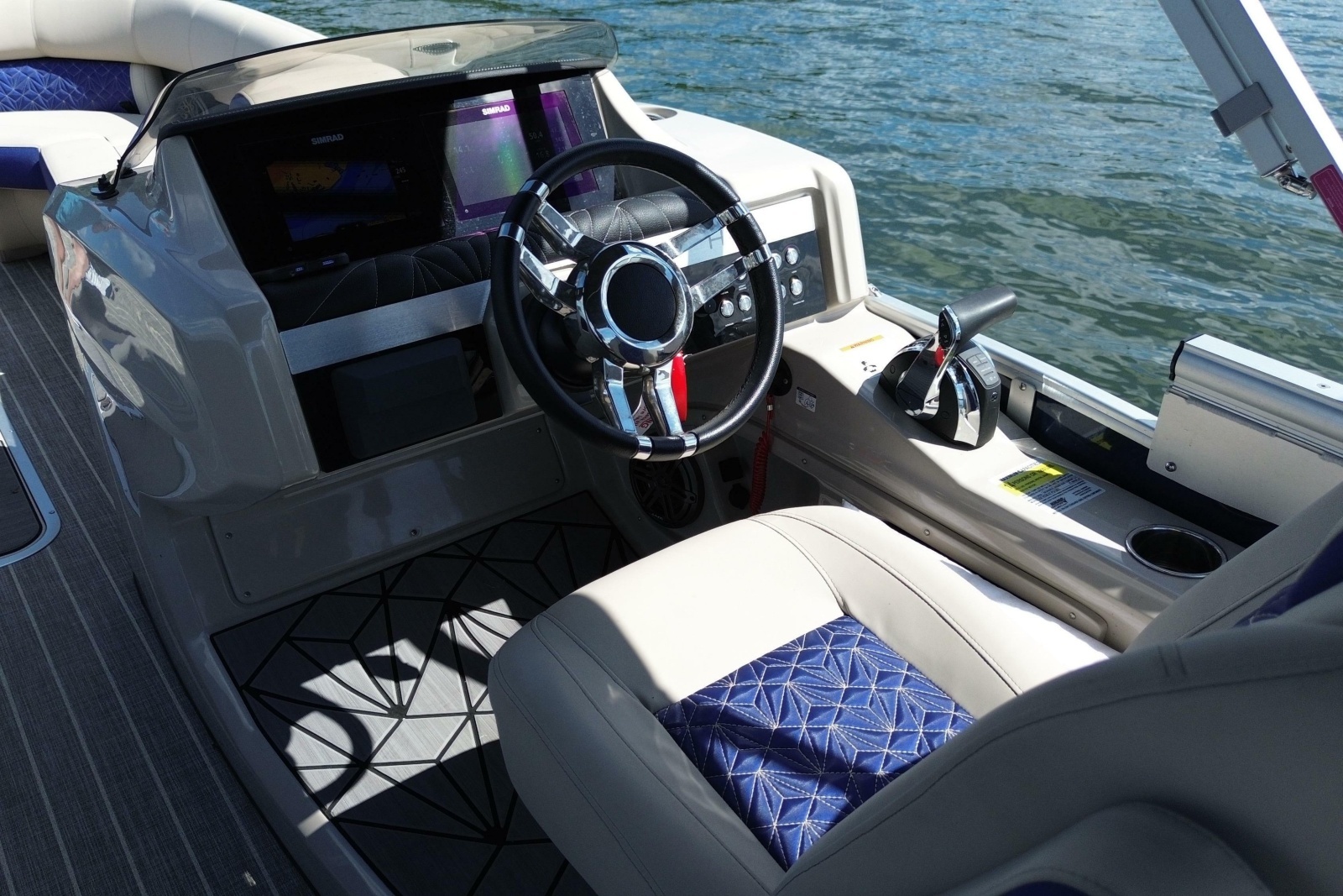 2022 Harris Grand Mariner 250