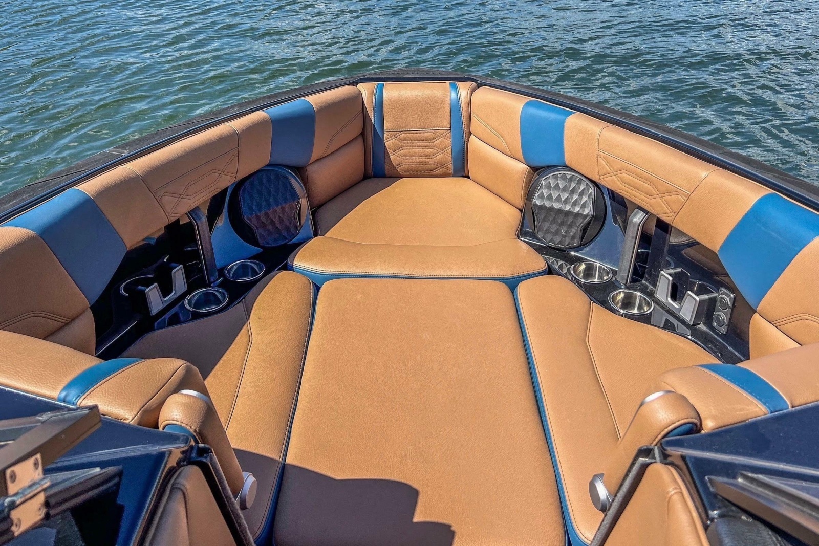 2022 Malibu Wakesetter 25 LSV