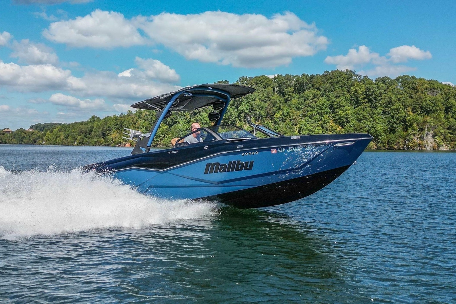 2022 Malibu Wakesetter 25 LSV