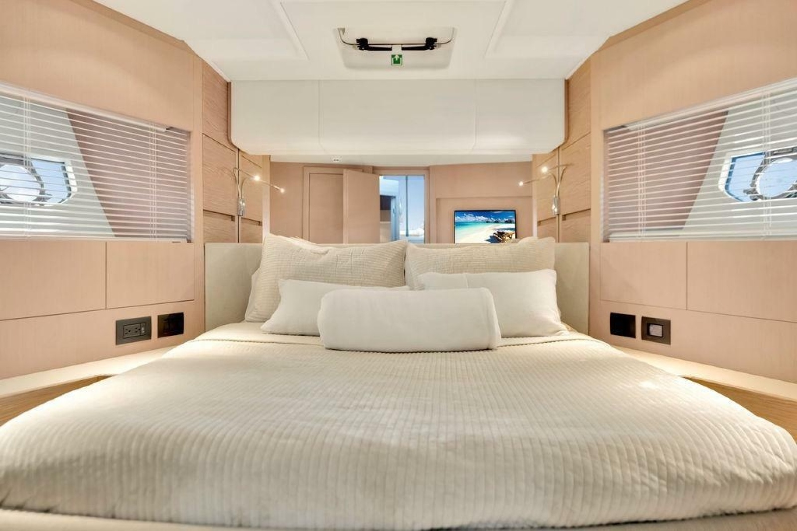 2021 Ferretti Yachts 500
