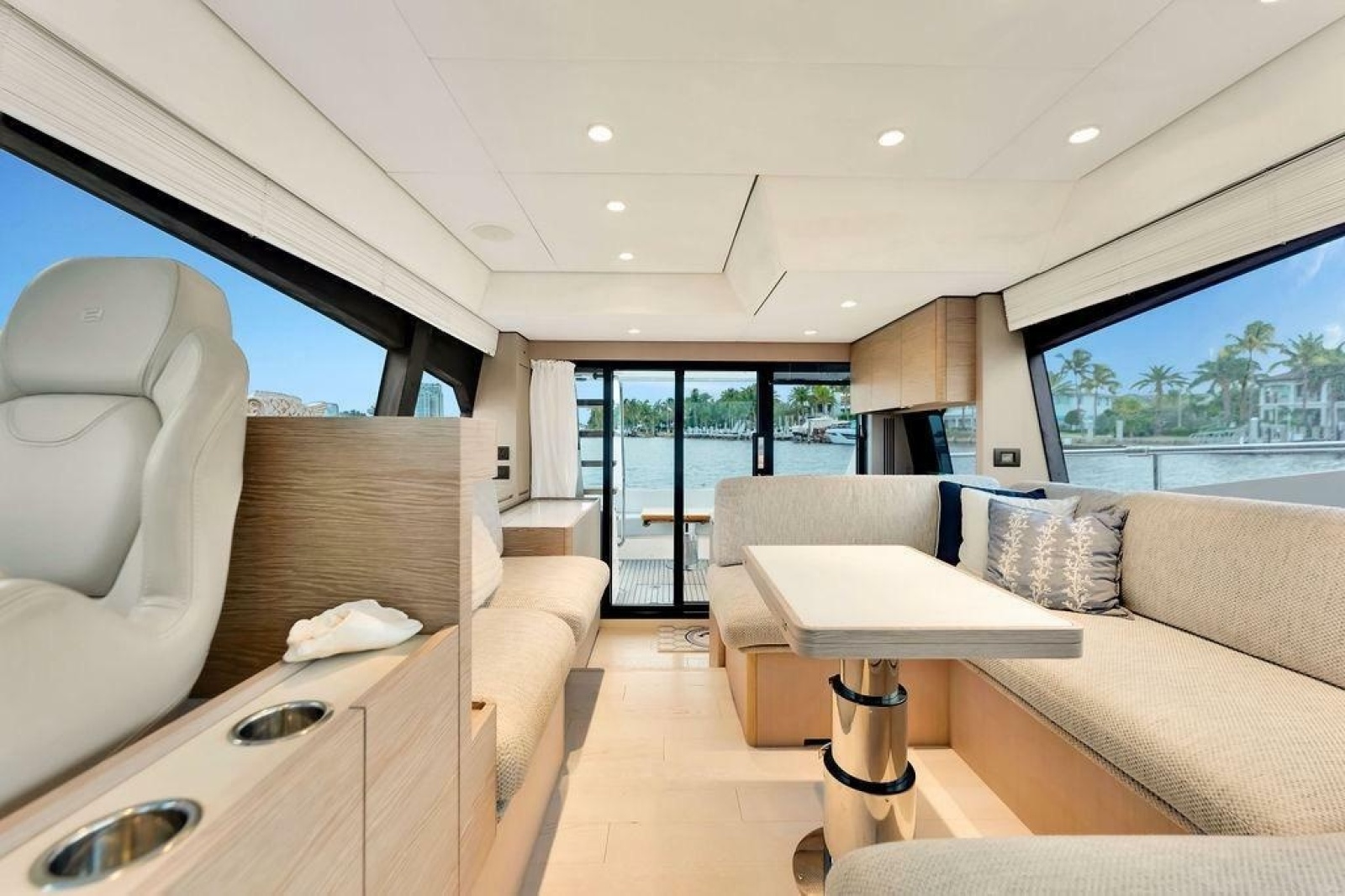 2021 Ferretti Yachts 500
