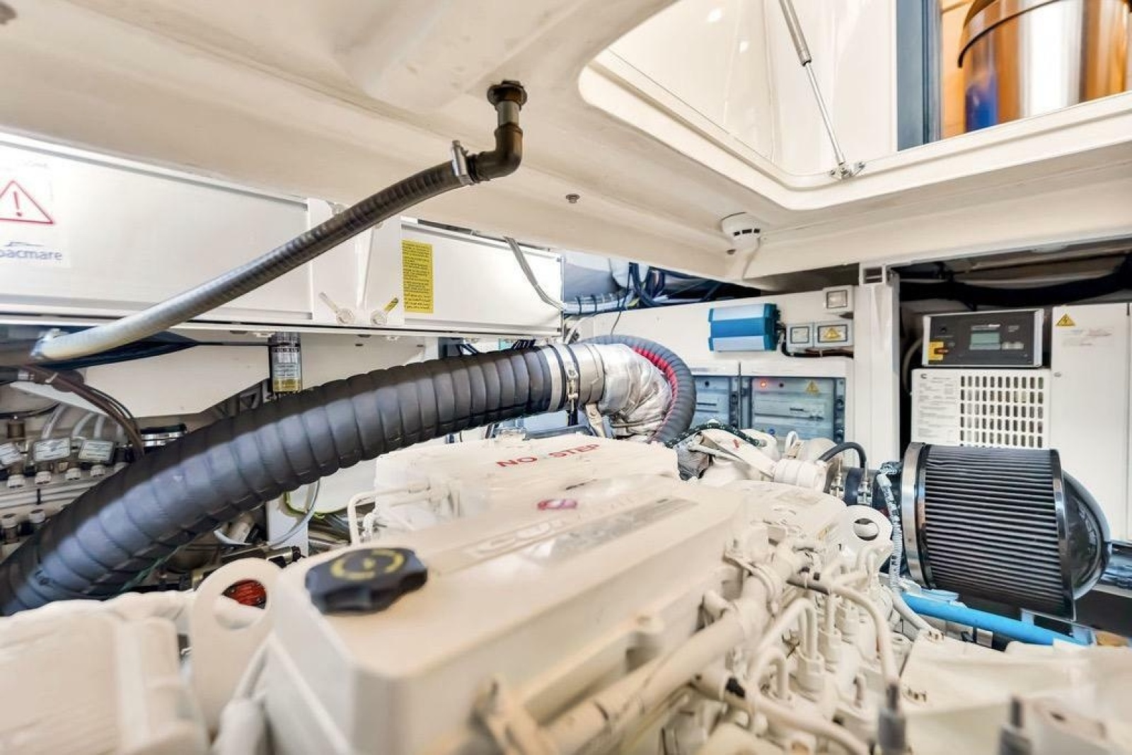 2021 Ferretti Yachts 500