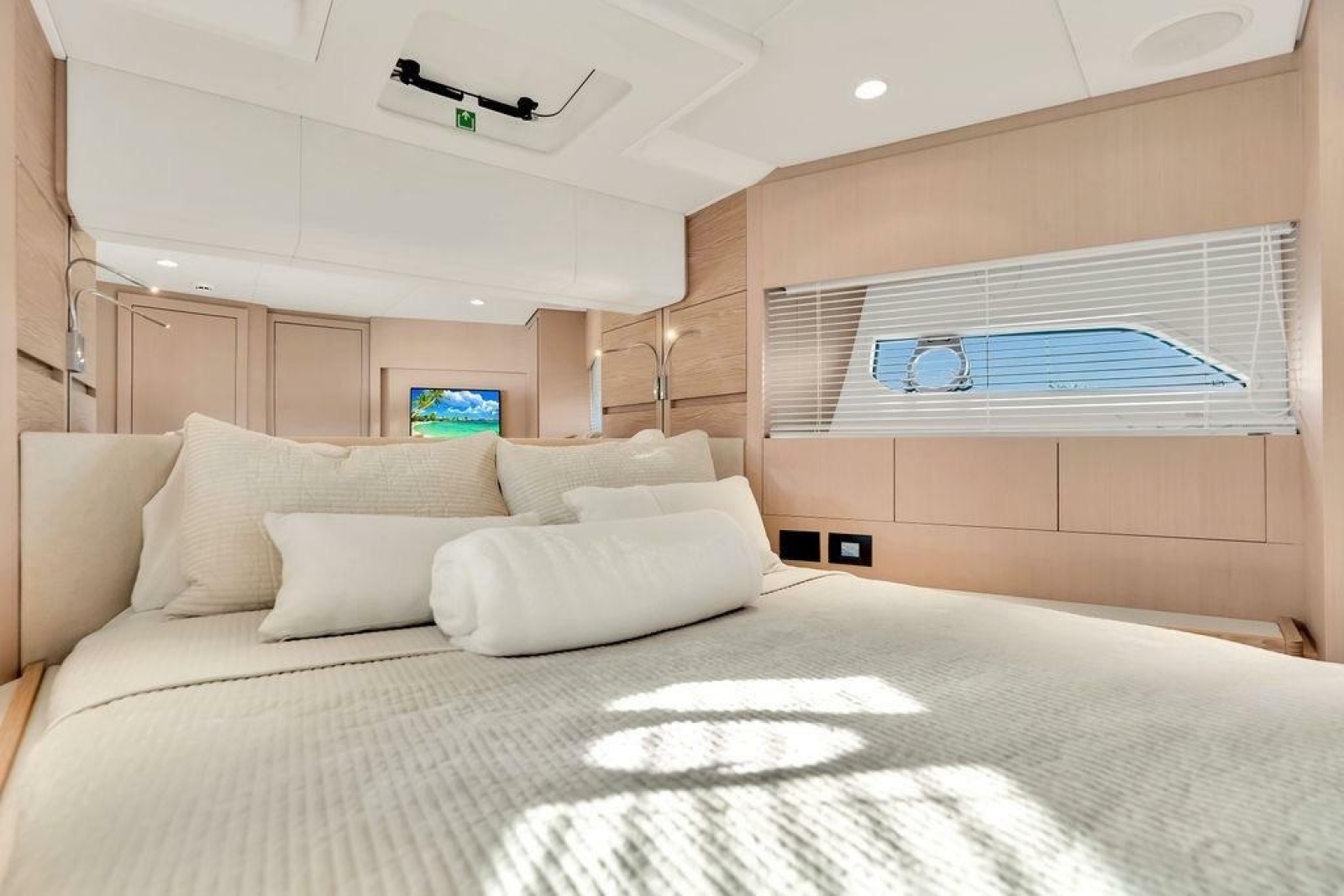 2021 Ferretti Yachts 500