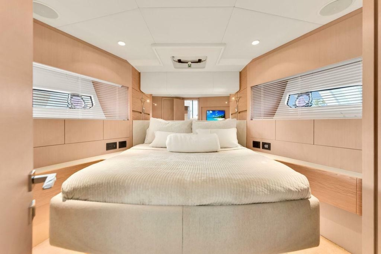 2021 Ferretti Yachts 500