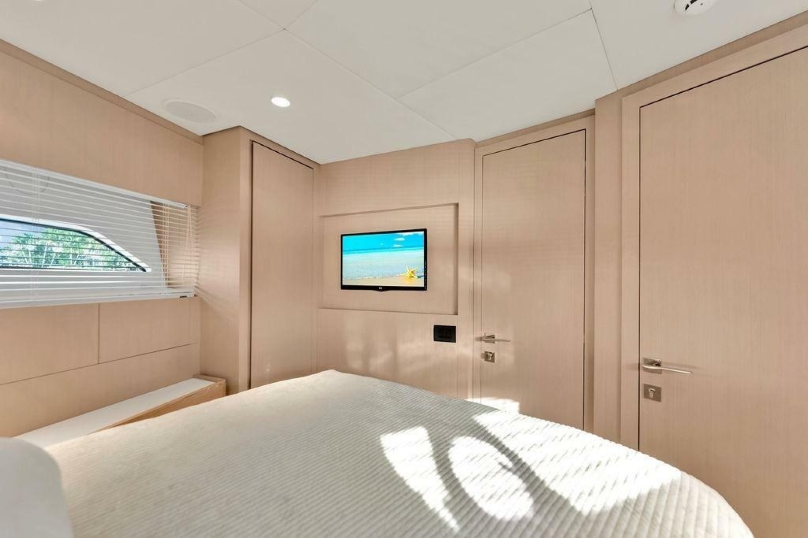 2021 Ferretti Yachts 500