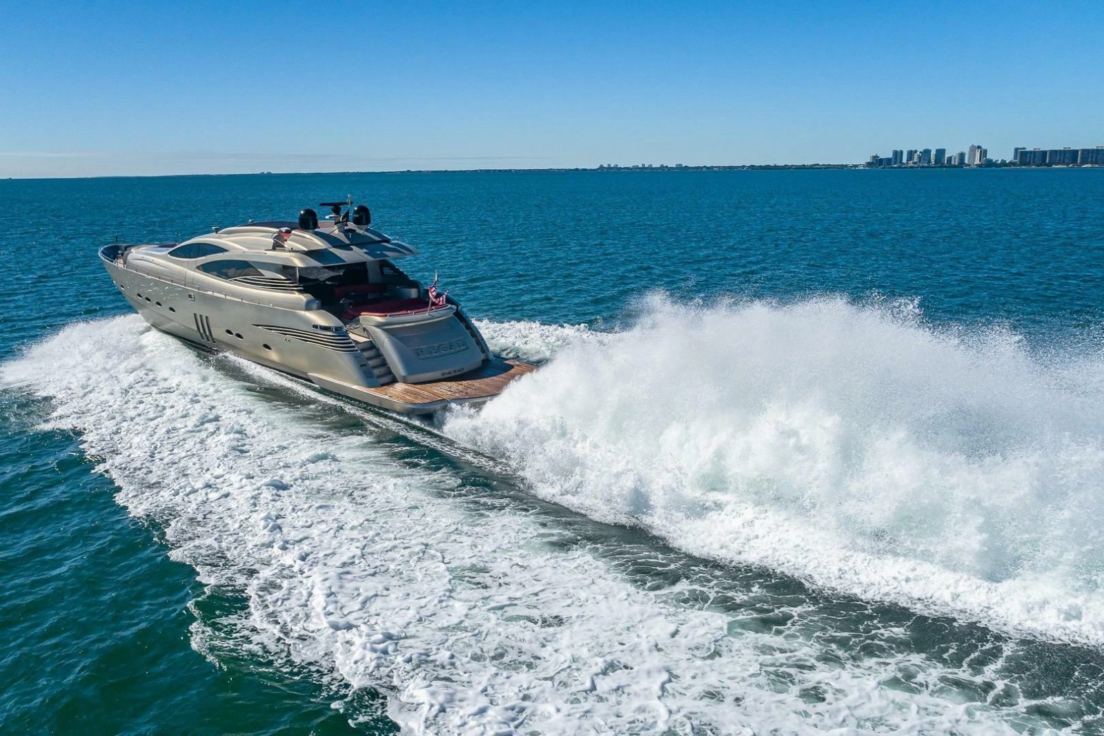 2008 Pershing 90