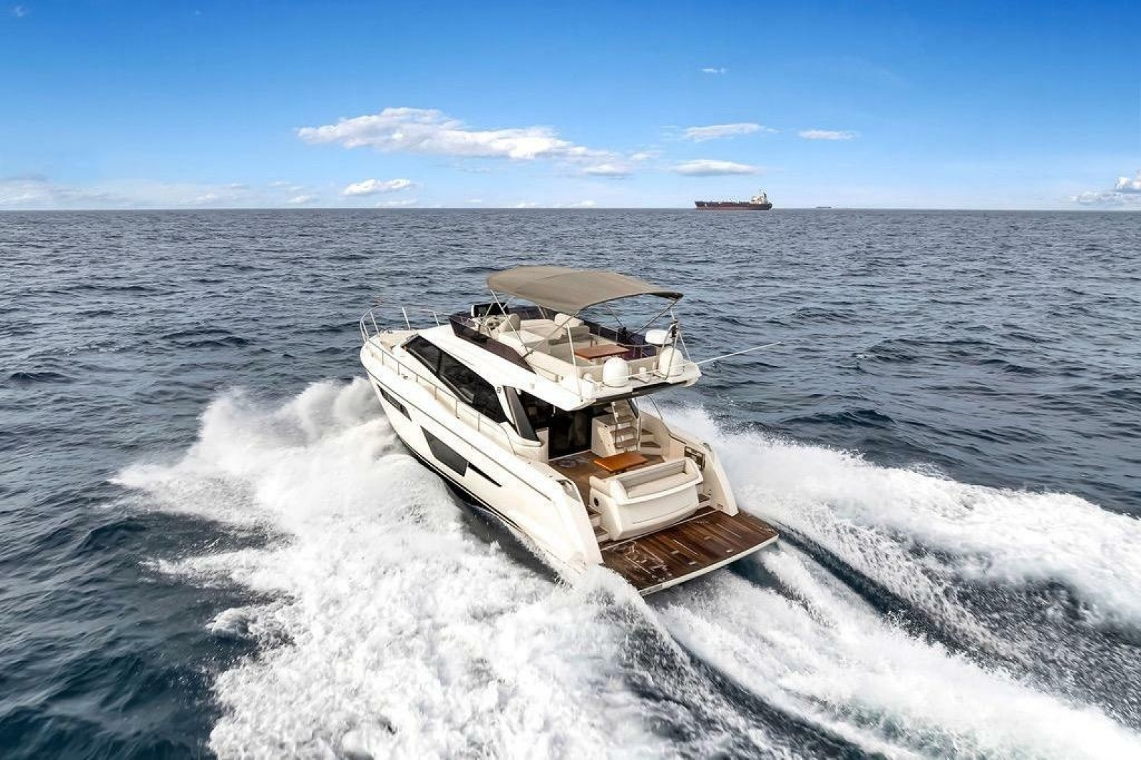 2021 Ferretti Yachts 500