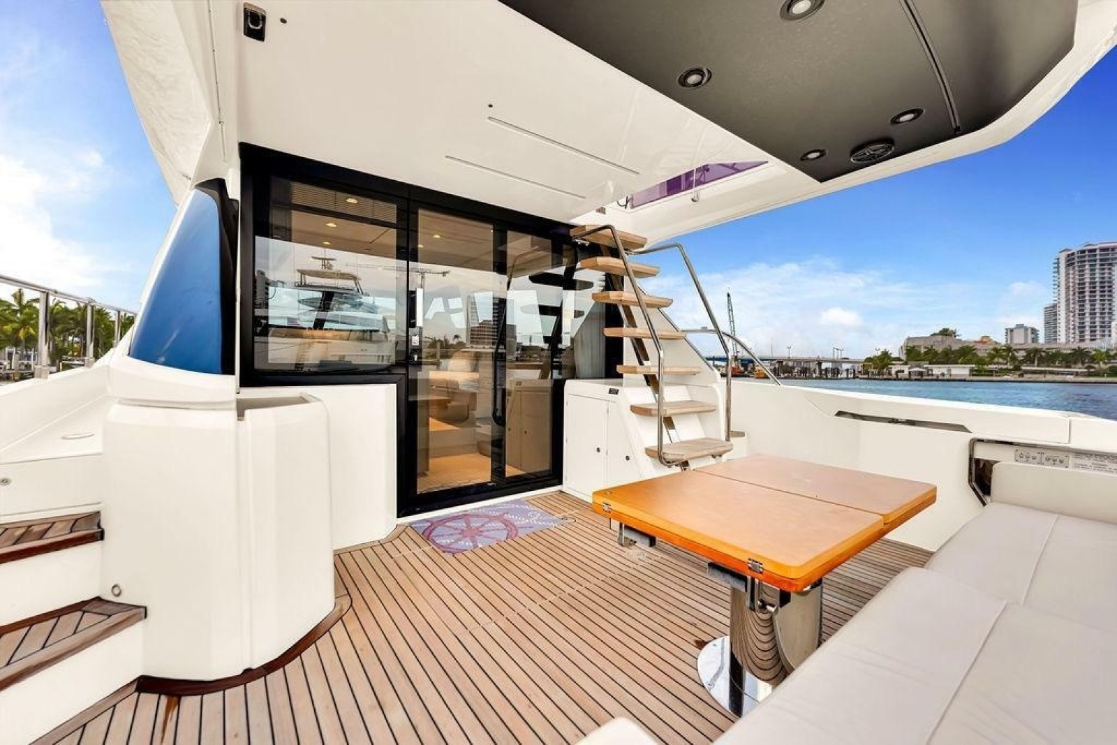 2021 Ferretti Yachts 500