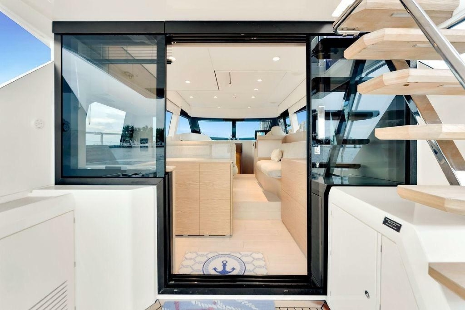2021 Ferretti Yachts 500