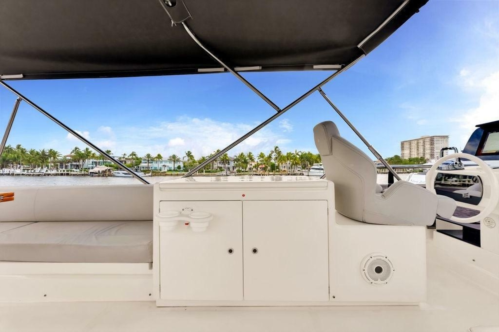 2021 Ferretti Yachts 500