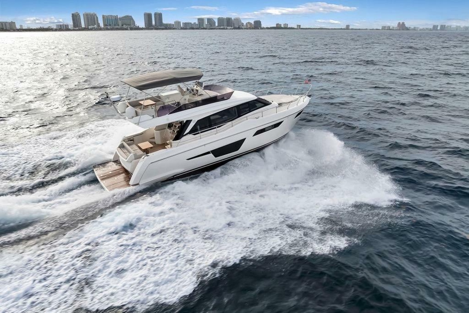 2021 Ferretti Yachts 500