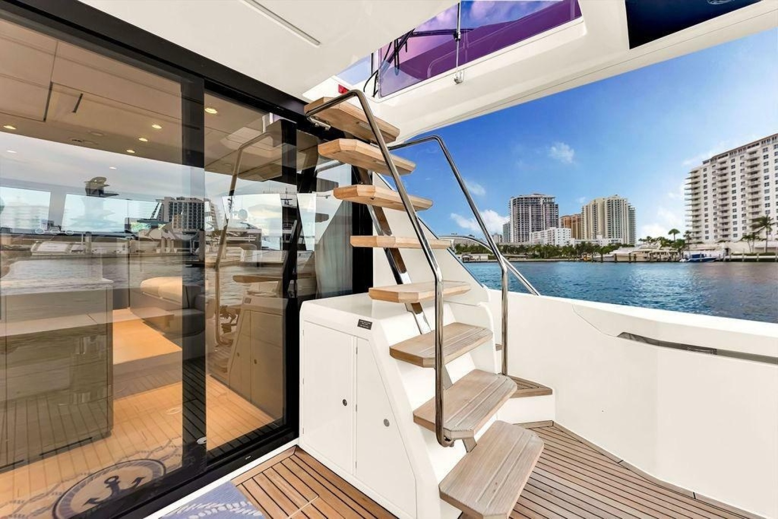 2021 Ferretti Yachts 500